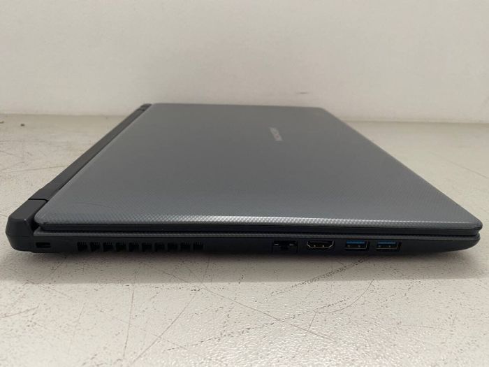 Ноутбук Medion Akoya P6670 / 15.6" (1920x1080) TN / Intel Core i5-6200U (2 (4) ядра по 2.3 - 2.8 GHz) / 8 GB DDR4 / 128 GB SSD + 1000 GB HDD / nVidia GeForce 940MX, 2 GB GDDR3, 64-bit / WebCam б/в - зображення 3