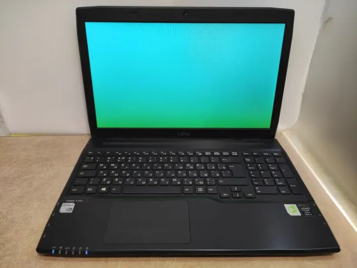Ноутбук Fujitsu LifeBook AH544 / 15.6'' (1366x768) TN / Intel Core i5-4200M (2 (4) ядра по 2.5 - 3.1 GHz) / 8 GB DDR3 / 256 GB SSD / nVidia GeForce GT 720M, 2 GB GDDR3, 64-bit / WebCam б/в - зображення 2