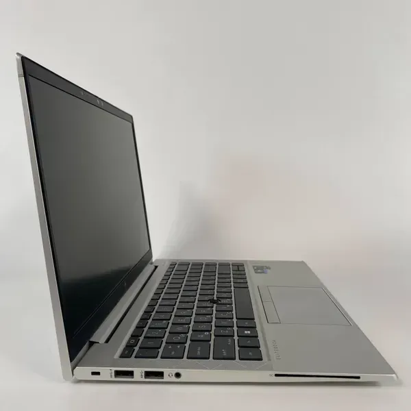 Ультрабук Б-клас HP EliteBook 840 G8 / 14" (1920x1080) IPS / Intel Core i5-1145G7 (4 (8) ядра по 2.6 - 4.4 GHz) / 16 GB DDR4 / 256 GB SSD / Intel Iris Xe Graphics / WebCam / TouchID б/в - зображення 4