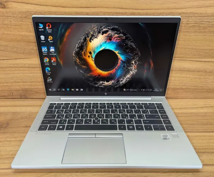 Ультрабук Б-клас HP EliteBook 840 G7 / 14" (1920x1080) IPS / Intel Core i7-10610U (4 (8) ядра по 1.8 - 4.9 GHz) / 32 GB DDR4 / 1000 GB SSD / Intel UHD Graphics / WebCam / TouchID / Windows 10 б/в - зображення 2