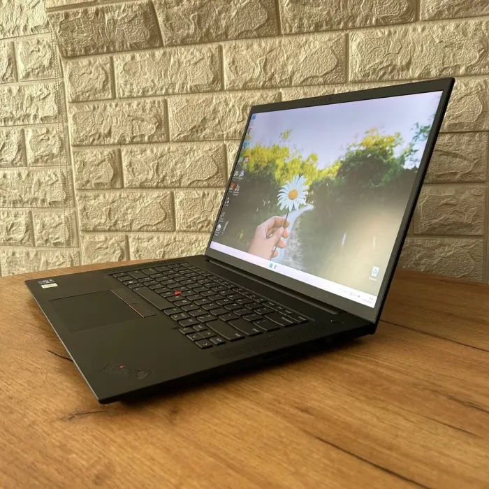 Ігровий ноутбук Lenovo ThinkPad P1 Gen 4 / 15.6" (3840x2160) IPS / Intel Core i9-11950H (8 (16) ядер по 2.1 - 5.0 GHz) / 32 GB DDR4 / 2000 GB SSD NVMe / nVidia GeForce RTX 3080, 16 GB GDDR16, 256-bit / WebCam б/в - зображення 5