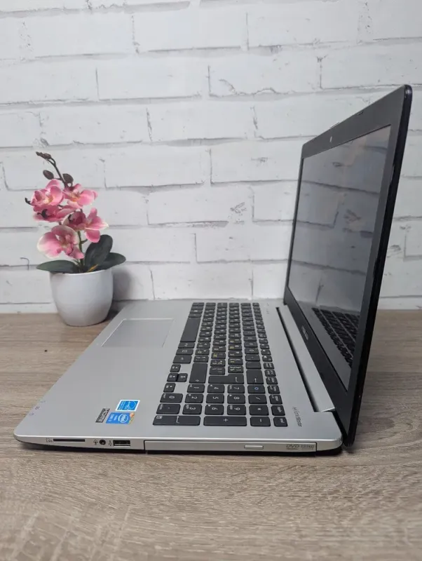 Ноутбук Asus K551L / 15.6" (1366x768) TN / Intel Core i3-4030U (2 (4) ядра по 1.9 GHz) / 8 GB DDR3 / 128 GB SSD / Intel HD Graphics 4400 / WebCam б/в - зображення 6