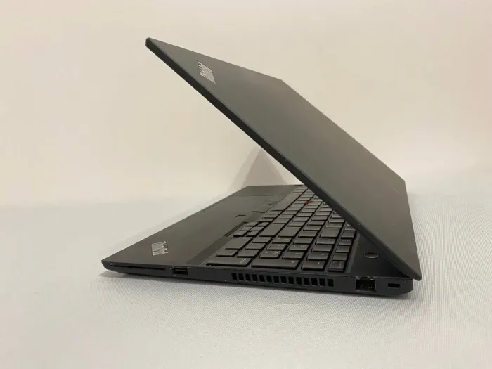 Ультрабук Lenovo ThinkPad T15 Gen 1 / 15.6" (1920x1080) IPS / Intel Core i7-10510U (4 (8) ядра по 1.8 - 4.9 GHz) / 32 GB DDR4 / 512 GB SSD M.2 / Intel UHD Graphics / WebCam б/в - зображення 6