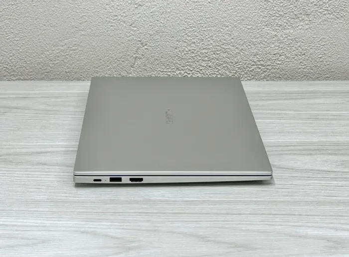 Ультрабук Huawei MateBook D 14 / 14" (1920x1080) IPS / AMD Ryzen 7 3700U (4 (8) ядра по 2.3 - 4.0 GHz) / 8 GB DDR4 / 512 GB SSD M.2 / AMD Radeon RX Vega 10 Graphics / Win 11 Home б/в - зображення 5