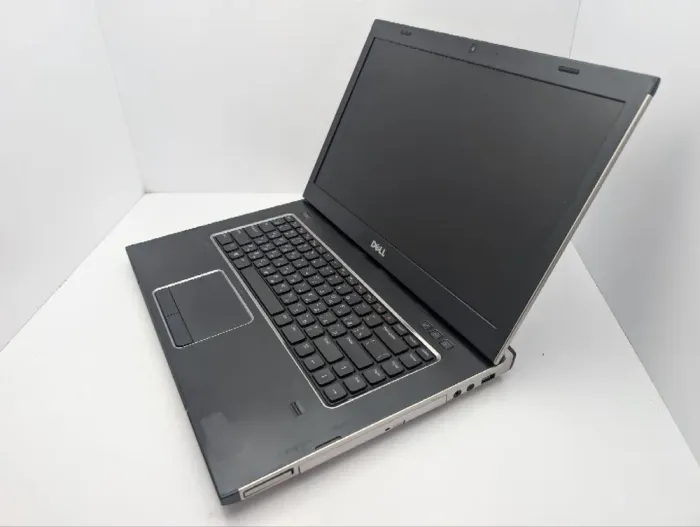Ноутбук Dell Vostro 3550 / 15.6" (1366x768) TN / Intel Core i5-2410M (2 (4) ядра по 2.3 - 2.9 GHz) / 8 GB DDR3 / 240 GB SSD / Intel HD Graphics 3000 / WebCam / DVD-ROM / АКБ не тримає б/в - зображення 7