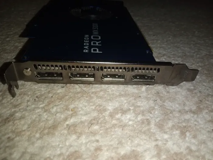 Дискретна відеокарта AMD Radeon Pro WX 5100, 8 GB GDDR5, 256-bit / 4x DisplayPort б/в - зображення 4