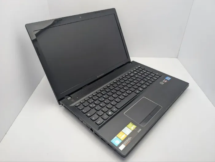 Ноутбук Lenovo G500 / 15.6" (1366x768) TN / Intel Core i5-3230M (2 (4) ядра по 2.6 - 3.2 GHz) / 8 GB DDR3 / 750 GB HDD / AMD Radeon HD 8770M, 2 GB GDDR5, 128-bit / WebCam / DVD-ROM б/в - зображення 6