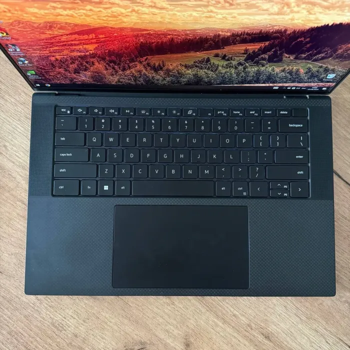 Ігровий ноутбук Б-клас Dell XPS 15 9500 / 15.6" (1920x1080) IPS / Intel Core i7-10750H (6 (12) ядер по 2.6 - 5.0 GHz) / 12 GB DDR4 / 512 GB SSD / nVidia GeForce GTX 1650 Ti, 4 GB GDDR6, 128-bit / WebCam б/в - зображення 7