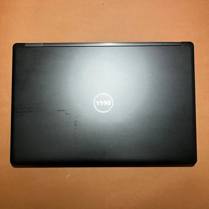 Робоча станція Dell Precision 3520 / 15.6" TN / Core i5-7440HQ (4 ядра по 2.8-3.8 GHz) / 16GB DDR4 / 512GB SSD / Quadro M620, 2GB GDDR5, 128-bit / WebCam б/в - зображення 5
