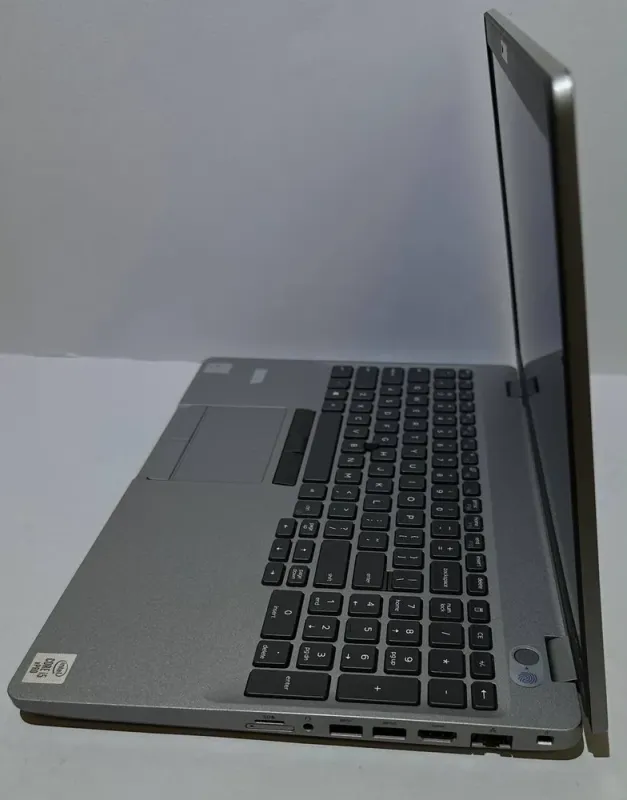 Мобільна робоча станція Б-класу Dell Precision 3551 / 15,6" (1920x1080) IPS / Intel Core i5-10400H (4 (8) ядра по 2,6 - 4,6 ГГц) / 32 ГБ DDR4 / 512 ГБ SSD / nVidia Quadro P620, 4 ГБ GDDR5, 128-біт / WebCam / Win 11 Pro б/в - зображення 5