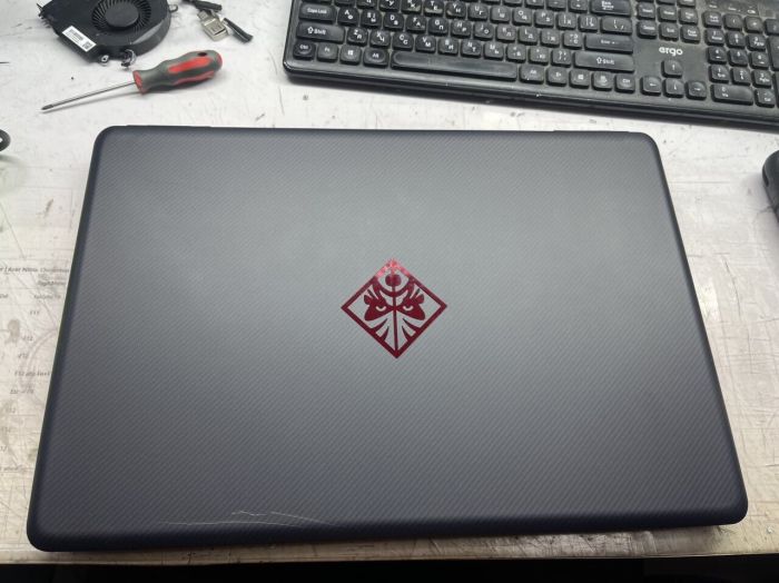 Ігровий ноутбук Б-класу HP Omen 17t-w200 / 17.3" (1920x1080) IPS / Intel Core i7-7700HQ (4 (8) ядра по 2.8 - 3.8 GHz) / 16 GB DDR4 / 480 GB SSD / nVidia GeForce GTX 1050 Ti, 4 GB GDDR5, 128-bit / WebCam б/в - изображение 6