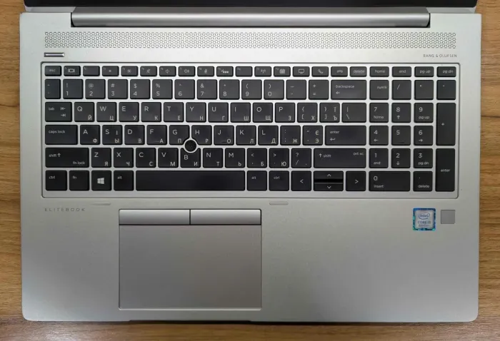 Ультрабук Б-клас HP EliteBook 850 G6 / 15.6" (1920x1080) IPS / Intel Core i5-8265U (4 (8) ядра по 1.6 - 3.9 GHz) / 16 GB DDR4 / 512 GB SSD / Intel UHD Graphics 620 / Fingerprint / WebCam / Windows 10 б/в - изображение 4