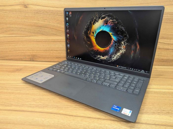 Ноутбук Dell Inspiron 15 3530 / 15.6" (1920x1080) IPS Touch / Intel Core i7-1355U (10 (12) ядер по 3.7 - 5.0 GHz) / 16 GB DDR4 / 480 GB SSD / Intel Iris Xe Graphics / WebCam / Windows 10 б/в - зображення 5