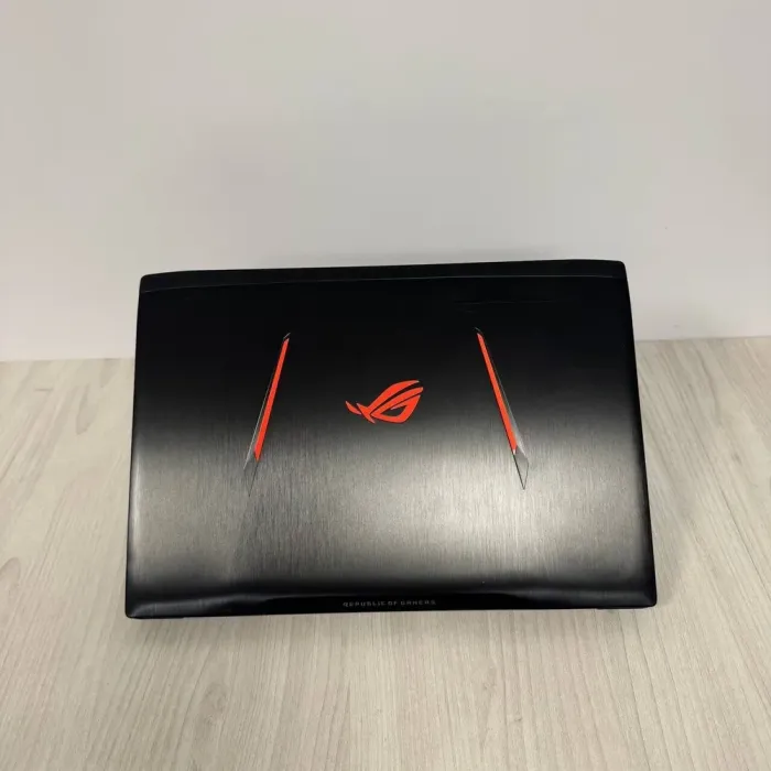 Ігровий ноутбук Б-класу Asus ROG Strix GL502VM / 15.6" (1920x1080) IPS / Intel Core i7-7700HQ (4 (8) ядра по 2.8 - 3.8 GHz) / 16 GB DDR4 / 128 GB SSD NVMe + 1000 GB HDD / nVidia GeForce GTX 1060, 3 GB GDDR5, 192-bit / WebCam б/в - зображення 3