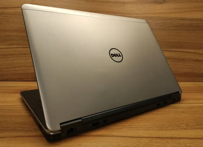 Ноутбук Б-клас Dell Latitude E7440 / 14" (1366x768) TN / Intel Core i7-4600U (2 (4) ядра по 2.1 - 3.3 GHz) / 8 GB DDR3 / 256 GB SSD / Intel HD Graphics 4400 / WebCam / Windows 10 б/в - зображення 9