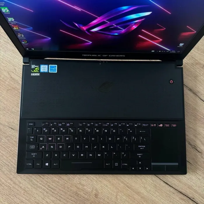 Ігровий ноутбук Asus ROG Zephyrus GX501VIK / 15.6" (1920x1080) IPS / Intel Core i7-7700HQ (4 (8) ядра по 2.8 - 3.8 GHz) / 16 GB DDR4 / 512 GB SSD / nVidia GeForce GTX 1080 Max-Q, 8 GB GDDR5, 256-bit / WebCam б/в - зображення 7