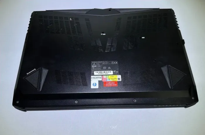 Ігровий ноутбук Clevo PA71ES / 17.3" (1920x1080) IPS / Intel Core i7-8750H (6 (12) ядер по 2.2 - 4.1 GHz) / 32 GB DDR4 / 256 GB SSD + 1000 GB HDD / nVidia GeForce GTX 1070, 8 GB GDDR5, 256-bit / WebCam б/в - зображення 5