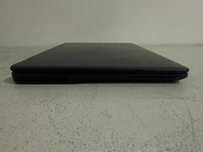 Нетбук Dell Latitude E7250 / 12.5" (1366x768) TN / Intel Core i5-5300U (2 (4) ядра по 2.3 - 2.9 GHz) / 8 GB DDR3 / 256 GB SSD / Intel HD Graphics 5500 / WebCam б/у - зображення 4