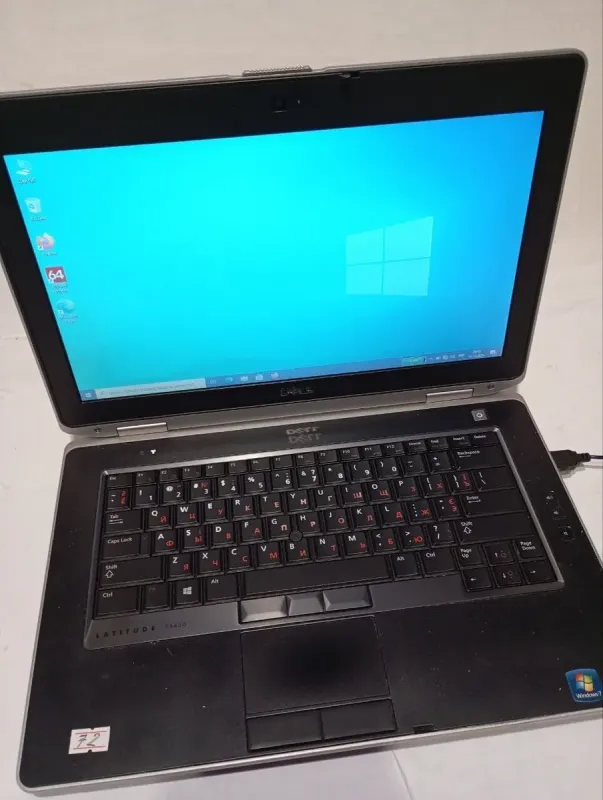 Ноутбук Б-клас Dell Latitude E6430 / 14" (1366x768) TN / Intel Core i5-3320M (2 (4) ядер по 2.6 - 3.3 GHz) / 8 GB DDR3 / 128 GB SSD / Intel HD Graphics 4000 / WebCam / DVD-RW б/в - зображення 2