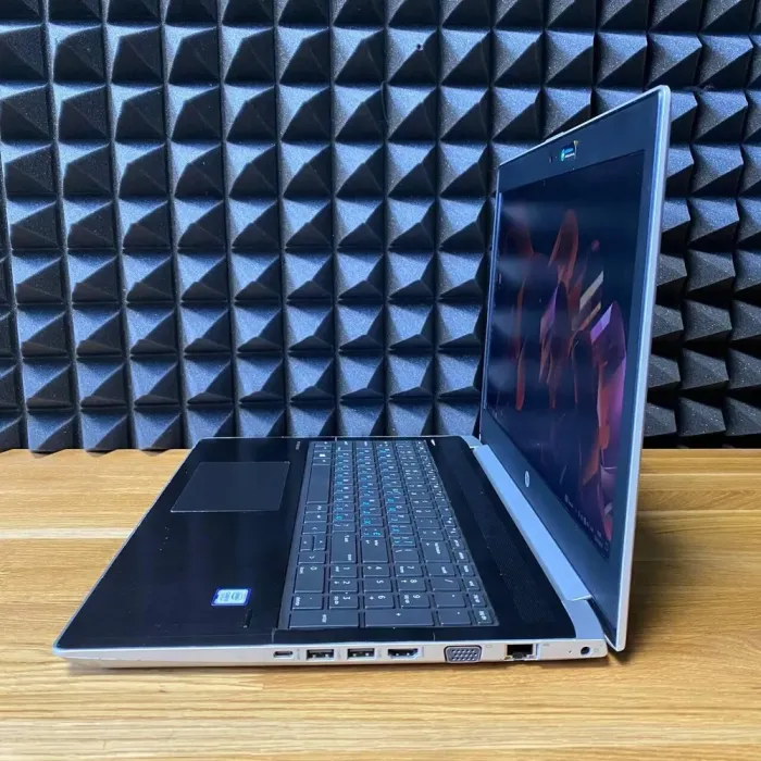Ноутбук HP ProBook 450 G5 / 15.6" (1920x1080) TN / Intel Core i5-7200U (2 (4) ядра по 2.5 - 3.1 GHz) / 8 GB DDR4 / 128 GB SSD + 500 GB HDD / Intel UHD Graphics 620 / WebCam б/в - зображення 4