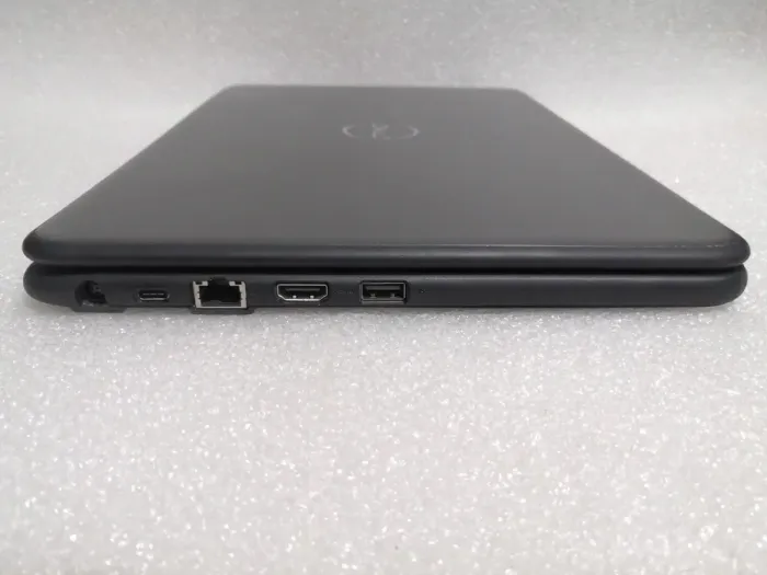 Ультрабук Б-клас Dell latitude 3310 / 13.3" TN / Core i3-8145U (2(4) ядра по 2.1-3.9GHz) / 4GB DDR4 / 128GB SSD M.2 / UHD Graphics 620 / WebCam / HDMI б/в - зображення 5