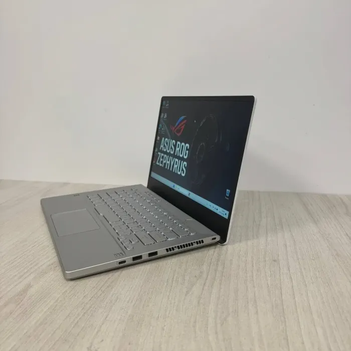 Ігровий ультрабук Asus ROG Zephyrus G14 GA401QM / 14" (1920x1080) IPS / AMD Ryzen 9 5900HS (8 (16) ядер по 3.0 - 4.6 GHz) / 16 GB DDR4 / 512 GB SSD / nVidia GeForce RTX 3060, 6 GB GDDR6, 192-bit б/в - зображення 5