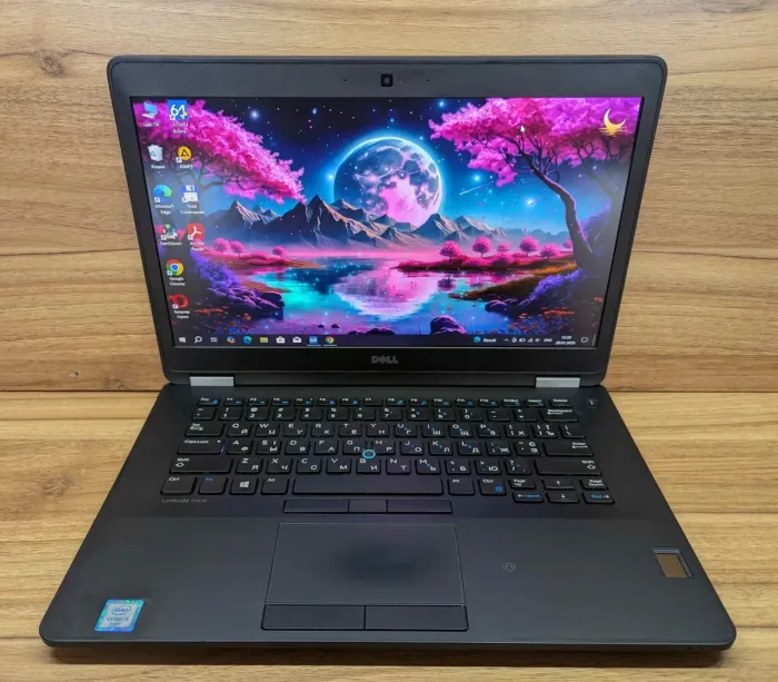 Ультрабук Б-клас Dell Latitude E7470 / 14" (1920x1080) IPS / Intel Core i5-6300U (2 (4) ядра по 2.4 - 3.0 GHz) / 8 GB DDR4 / 256 GB SSD / Intel HD Graphics 520 / WebCam / TouchID / Windows 10 б/в - зображення 2