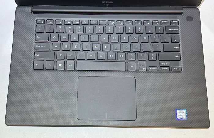 Мобільна робоча станція Dell Precision 5530 / 15,6" (1920x1080) IPS / Intel Core i7-8850H (6 (12) ядра по 2,6 - 4,3 ГГц) / 16 ГБ DDR4 / 256 ГБ SSD / nVidia Quadro P1000, 4 ГБ GDDR5, 128-біт / WebCam б/в - зображення 3