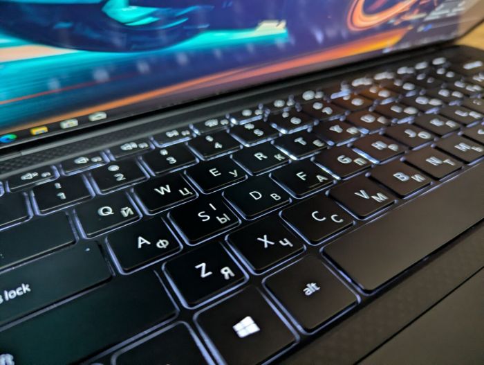 Мобільна робоча станція Dell Precision 5560 / 15,6" (1920x1080) IPS / Intel Core i7-11850H (8 (16) ядер по 2,5 - 4,8 ГГц) / 32 ГБ DDR4 / 512 ГБ SSD / nVidia Quadro T1200, 4 ГБ GDDR6, 128-біт / WebCam / TouchID / Windows 10 б/в - изображение 6