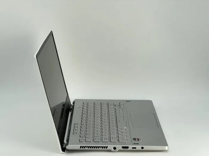 Ігровий ультрабук Asus ROG Zephyrus G14 GA401IV / 14" (1920x1080) IPS / AMD Ryzen 9 4900HS (8 (16) ядер по 3.0 - 4.3 GHz) / 24 GB DDR4 / 480 GB SSD / nVidia GeForce RTX 2060 Max-Q, 6 GB GDDR6, 192-bit б/в - зображення 3