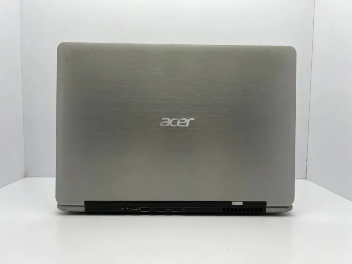 Ультрабук Acer Aspire S3 / 13.3" (1366x768) TN / Intel Core i5-2467M (2 (4) ядра по 1.6 - 2.3 GHz) / 4 GB DDR3 / 120 GB SSD / Intel HD Graphics 3000 / WebCam б/в - зображення 5