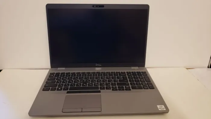 Ультрабук Dell Latitude 5511 / 15.6" (1920x1080) IPS / Intel Core i5-10400H (4 (8) ядра по 2.6 - 4.6 GHz) / 16 GB DDR4 / 256 GB SSD M.2 + 500 GB HDD / Intel UHD Graphics / WebCam / Win 11 Pro б/в - зображення 2