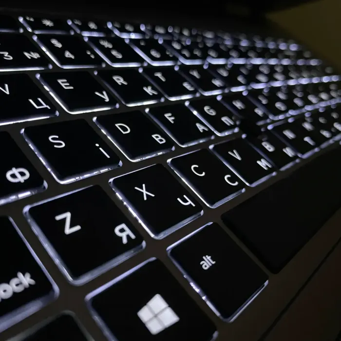 Ультрабук HP ProBook 640 G5 / 14" (1920x1080) IPS / Intel Core i5-8365U (4 (8) ядра по 1.6 - 4.1 GHz) / 16 GB DDR4 / 256 GB SSD / Intel UHD Graphics / WebCam / Fingerprint б/в - зображення 6