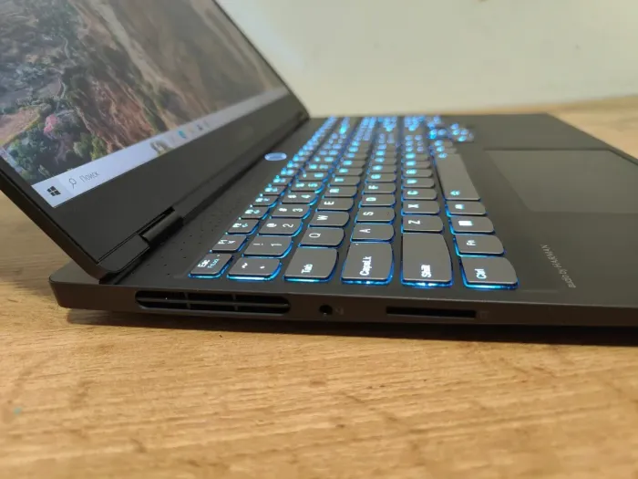 Ігровий ноутбук Б-клас Lenovo Legion Slim 7 15ACH6 / 15.6" (1920x1080) IPS / AMD Ryzen 7 5800H (8 (16) ядер по 3.2 - 4.4 GHz) / 16 GB DDR4 / 512 GB SSD / nVidia GeForce RTX 3060, 6 GB GDDR6, 192-bit / WebCam / Windows 10 Home б/в - зображення 6