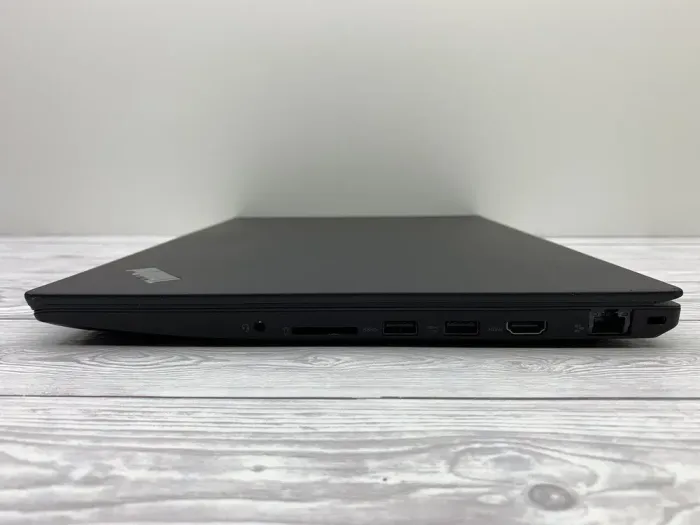 Ноутбук Б-клас Lenovo ThinkPad T570 / 15.6" (1920x1080) IPS Touch / Intel Core i5-6300U (2 (4) ядра по 2.4 - 3.0 GHz) / 8 GB DDR4 / 240 GB SSD / Intel HD Graphics 520 / WebCam б/в - зображення 5