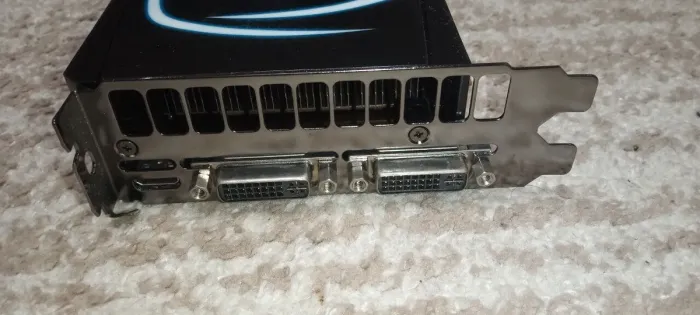 Дискретна відеокарта nVidia GeForce GTX 580, 3 GB GDDR5, 384-bit / 2x DVI, 1x mini HDMI б/в - зображення 4