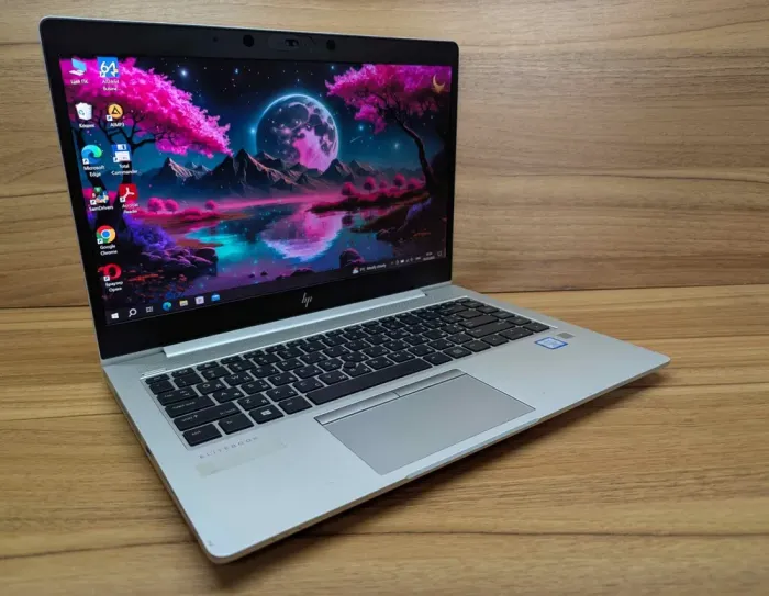 Ультрабук Б-клас HP EliteBook 840 G5 / 14" (1920x1080) IPS / Intel Core i5-8350U (4 (8) ядра по 1.7 - 3.6 GHz) / 16 GB DDR4 / 512 GB SSD / Intel UHD Graphics 620 / WebCam / Fingerprint / Windows 10 б/в - зображення 4