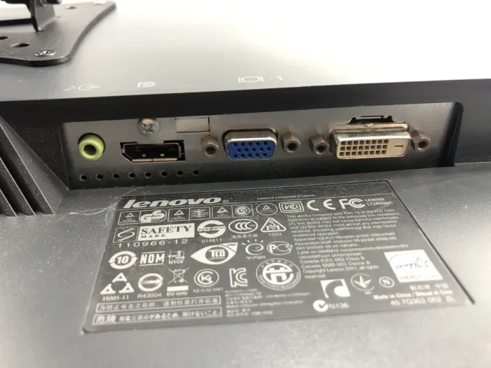 Монітор Lenovo ThinkVision LT2452pwC/24" (1920x1200) IPS/VGA, DVI, DisplayPort, USB/VESA 100x100 б/в - зображення 4