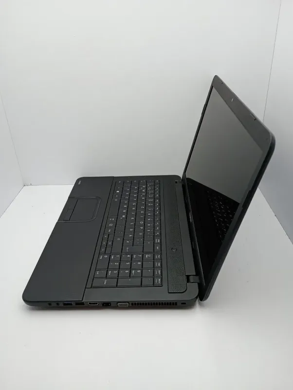 Ноутбук Toshiba C870D / 17.3" (1600x900) TN / AMD E2-1800 (2 ядра по 1.7 GHz) / 8 GB DDR3 / 500 GB HDD / AMD Radeon HD 7340 Graphics / WebCam б/в - зображення 6