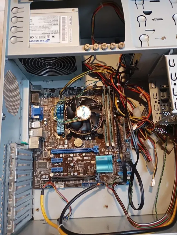 ПК Chieftec Bravo Tower / Intel Core i5-2400 (4 ядра по 3.1 - 3.4 GHz) / 8 GB DDR3 / 120 GB SSD / Intel HD Graphics 2000 / DVD-ROM / 450W б/в - зображення 5