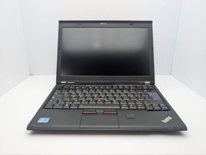 Нетбук Lenovo ThinkPad X220 / 12.5" (1366x768) TN / Intel Core i5-2520M (2 (4) ядра по 2.5 - 3.2 GHz) / 8 GB DDR3 / 500 GB HDD / Intel HD Graphics 3000 / WebCam б/в - зображення 3