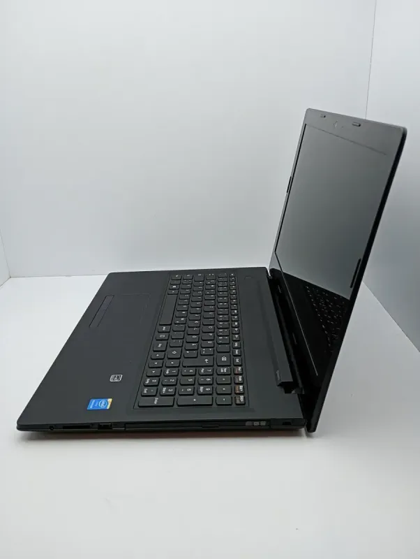 Ноутбук Lenovo G50-30 / 15.6" (1366x768) TN / Intel Pentium N3530 (4 ядра по 2.16 - 2.58 GHz) / 4 GB DDR3 / 120 GB SSD / Intel HD Graphics 3000 / WebCam б/в - зображення 4