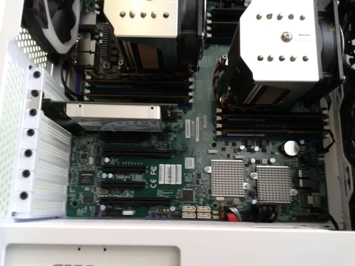 Сервер Mid Vinga Tower / 2x Intel Xeon E5-2699 v4 (18 (36) ядер по 2.2 - 3.6 GHz) / 128 GB DDR4 / 1 TB HDD / 1000W б/в - зображення 17