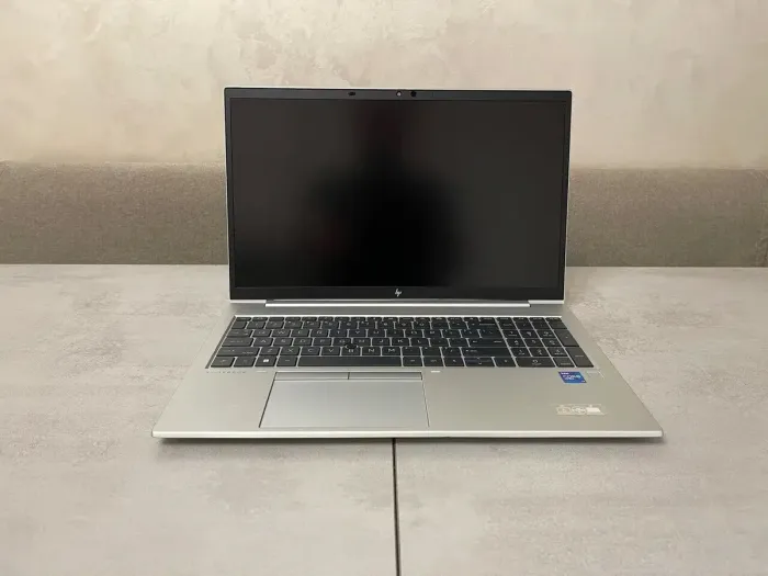 Ультрабук HP EliteBook 850 G8 / 15.6" (1920x1080) IPS / Intel Core i7-1185G7 (4 (8) ядра по 3.0 - 4.8 GHz) / 16 GB DDR4 / 512 GB SSD M.2 / Intel Iris Xe Graphics / WebCam / Wi-Fi 6 / HDMI б/в - зображення 5