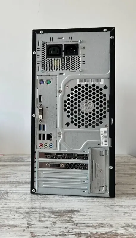 Ігровий ПК Fujitsu Tower / Intel Core i7-6700 (4 (8) ядра по 3.4 - 4.0 GHz) / 16 GB DDR4 / 250 GB SSD + 1000 GB HDD / AMD Radeon RX 580, 8 GB GDDR5, 256-bit б/в - зображення 3