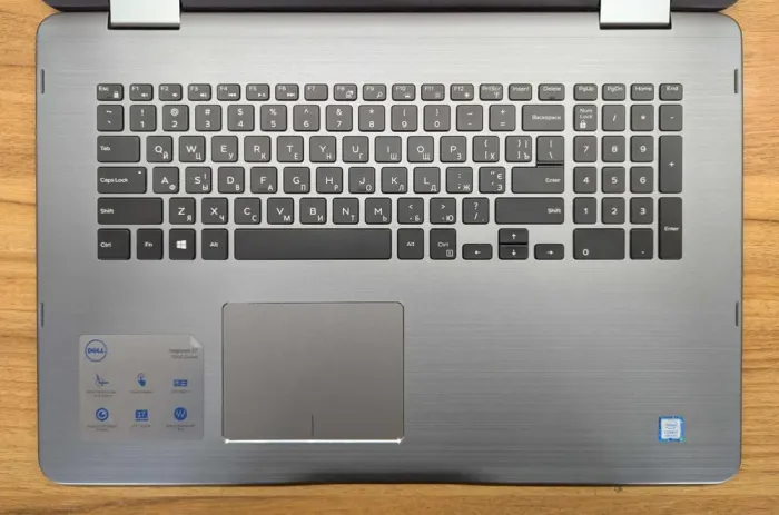Ноутбук-трансформер Dell Inspiron 17 7773 / 17.3" (1920x1080) IPS Touch / Intel Core i7-8550U (4 (8) ядра по 1.8 - 4.0 GHz) / 8 GB DDR4 / 512 GB SSD / nVidia GeForce MX150, 2 GB GDDR5, 64-bit / WebCam / Windows 10 б/в - зображення 3