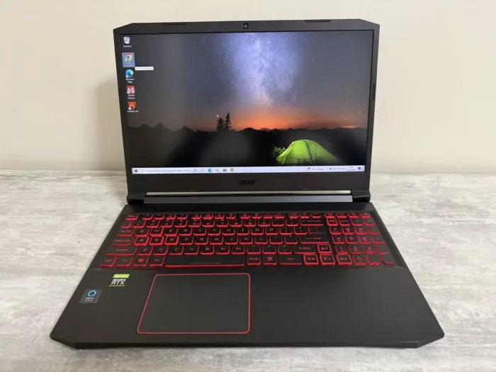 Ігровий ноутбук Б-класу Acer Nitro 5 AN515-55-53E5 / 15.6" (1920x1080) IPS / Intel Core i5-10300H (4 (8) ядра по 2,5 - 4,5 ГГц) / 16 ГБ DDR4 / 512 ГБ SSD / nVidia GeForce RTX 3050, 4 ГБ GDDR6, 128-bit / WebCam / Win 10 Home б/в - зображення 2