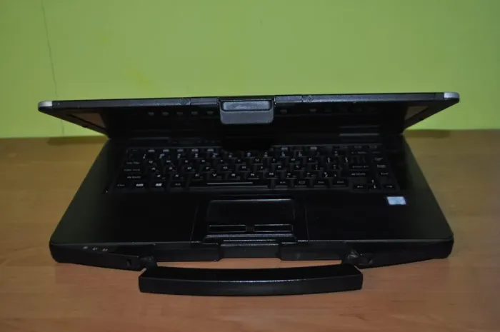 Захищений ноутбук Panasonic Toughbook CF-54 / 14" (1366x768) TN / Intel Core i5-5300U (2 (4) ядра по 2.3 - 2.9 GHz) / 16 GB DDR3 / 240 GB SSD / Intel HD Graphics 5500 / Windows 11 Pro б/в - зображення 7