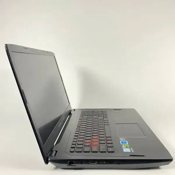 Ігровий ноутбук Asus ROG Strix GL702VI / 17.3" (1920x1080) IPS / Intel Core i7-7700HQ (4 (8) ядра по 2.8 - 3.8 GHz) / 16 GB DDR4 / 512 GB SSD / nVidia GeForce GTX 1080, 8 GB GDDR5X, 256-bit / WebCam / HDMI б/в - зображення 4