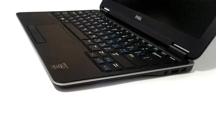 Нетбук Dell Latitude E7240 / 12.5" (1366x768) TN / Intel Core i5-4300U (2 (4) ядра по 1.9 - 2.9 GHz) / 8 GB DDR3 / 180 GB SSD / Intel HD Graphics 4400 / WebCam б/в - зображення 4